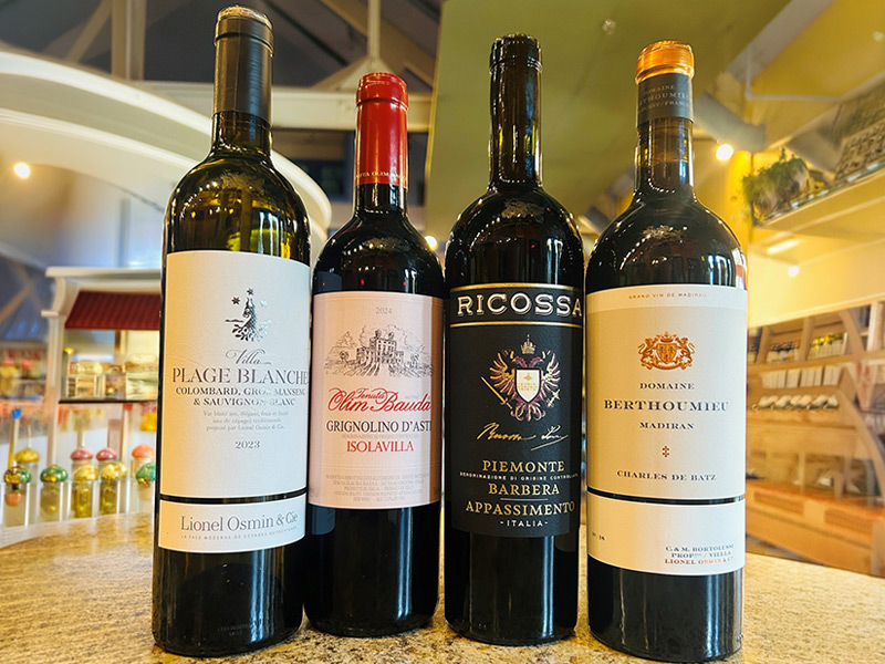 10-30 FREE Friday Wine Tasting 5:00-7:30pm